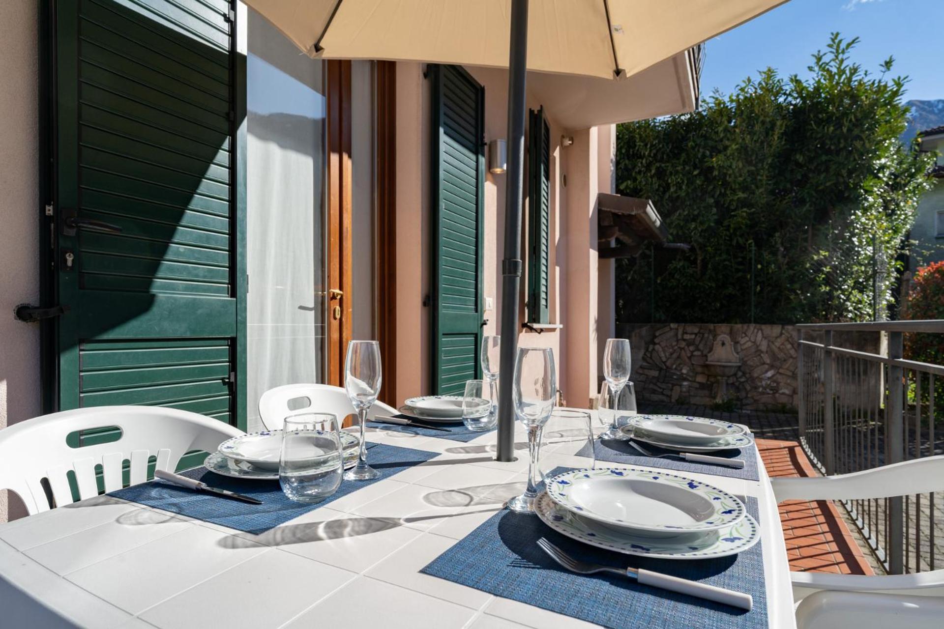 Terrazza Fucinetta Apartment Introbio Exterior photo